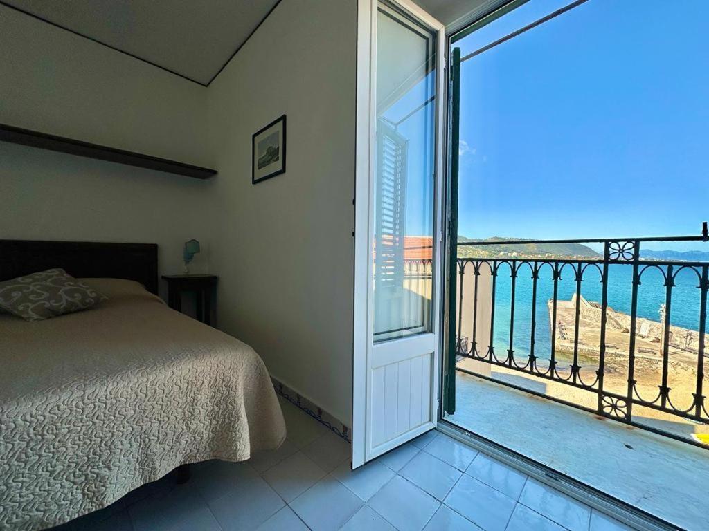 Molo Sea View Apartment Cefalu Exterior photo